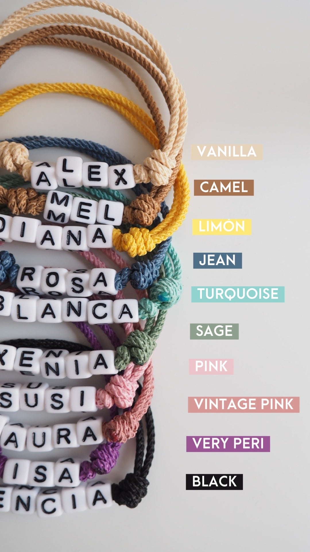 Knot Braceletter letras CUBO